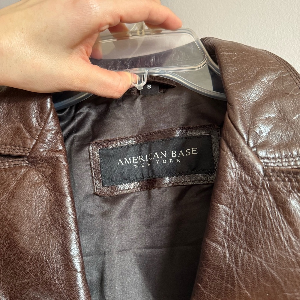 American Base Women's Brown Leather Jacket Button Front Size Small - Picture 5 of 6
